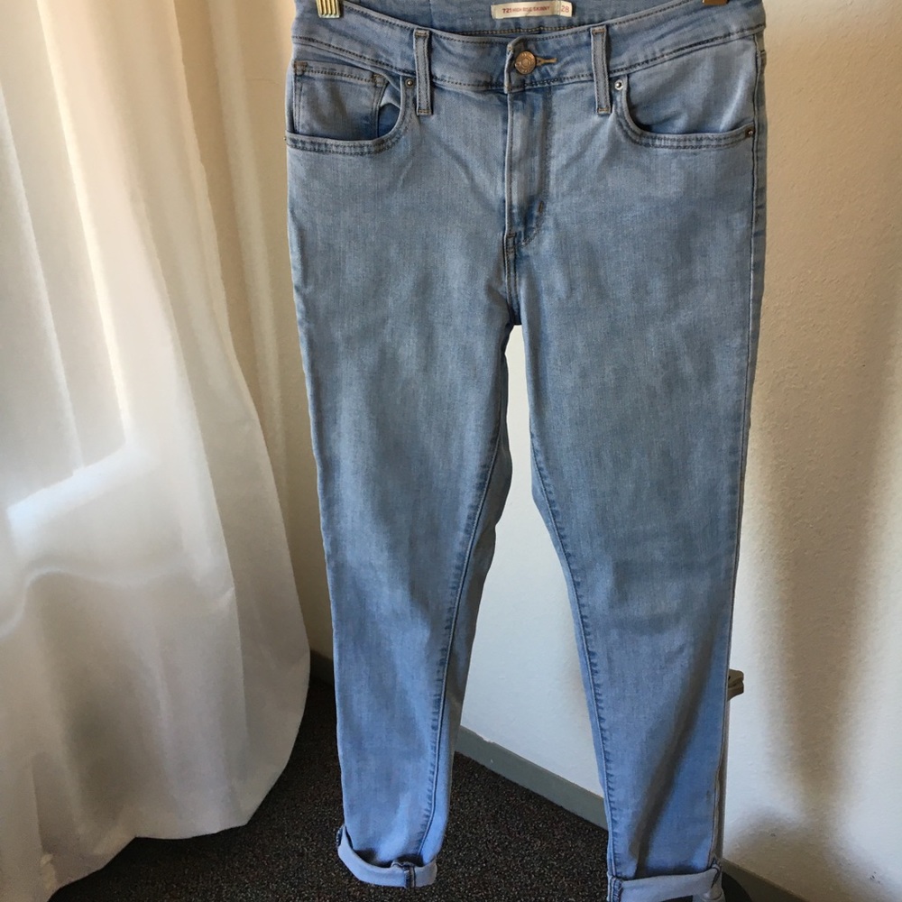 Light Wash Levi 728 High Rise Skinny